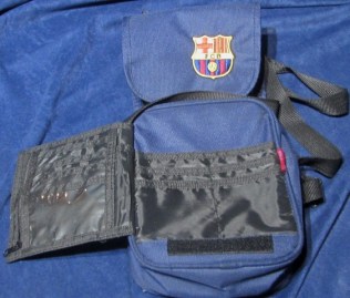 BOLSO BANDOLERA FCB 17X20X8CMS (2)